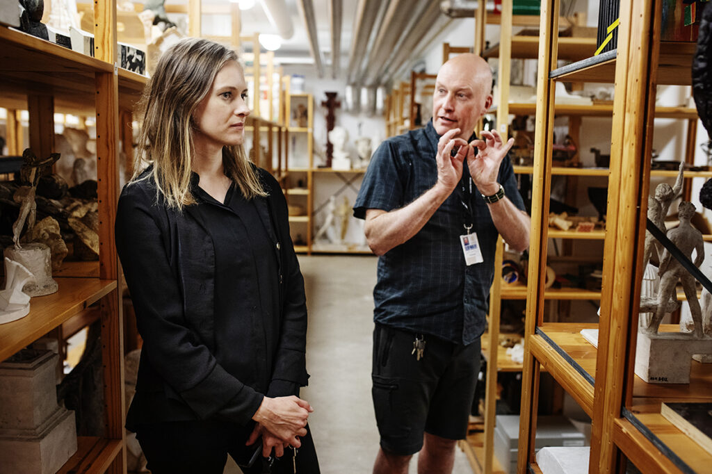 Johan Fohlin är museitekniker på Skissernas Museum och arbetar med allt från att bygga utställningar till IT och klimatstyrning av lokalerna.