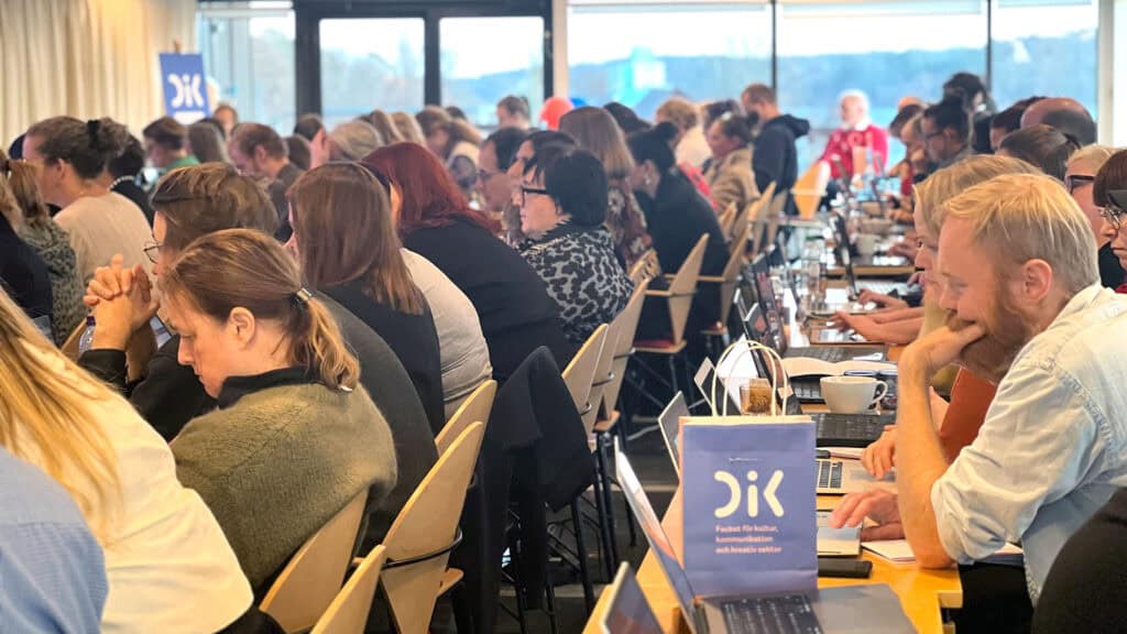 Totalt närvarande 74 av 81 röstberättigade ombud.
