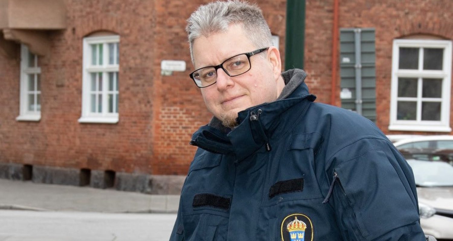 Jesper uniform_red forensisk arkeologi